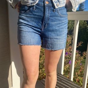 Cute and classic Madewell Shorts!